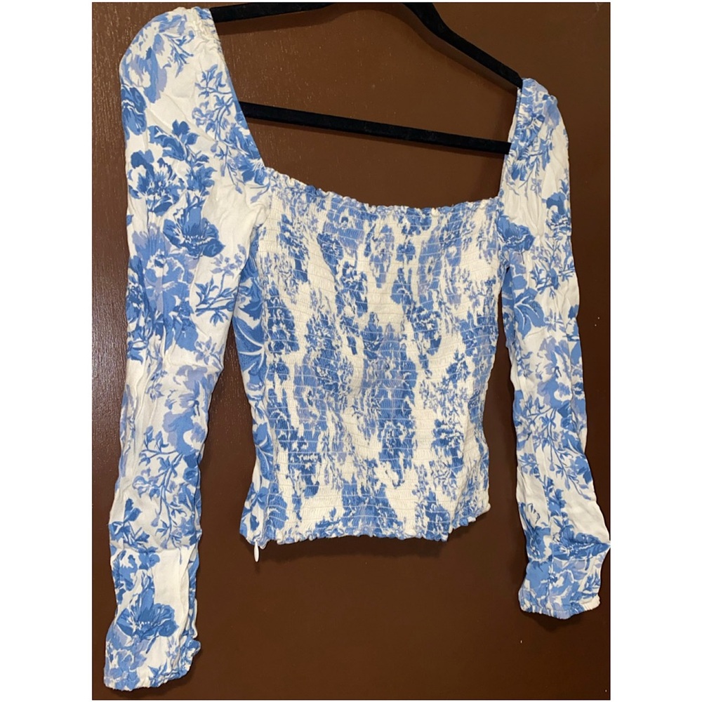 Reformation Reign Top Olympia White Blue Floral Smocked Long Sleeve in size 2 - Picture 15 of 15